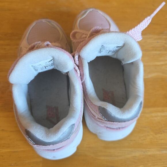 New Balance 2002R Girls Toddler Athletic Shoes 'Pink Sand' IC2002SK Sz 9C - Picture 9 of 10